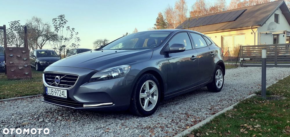 Volvo V40 D2 Momentum - 14