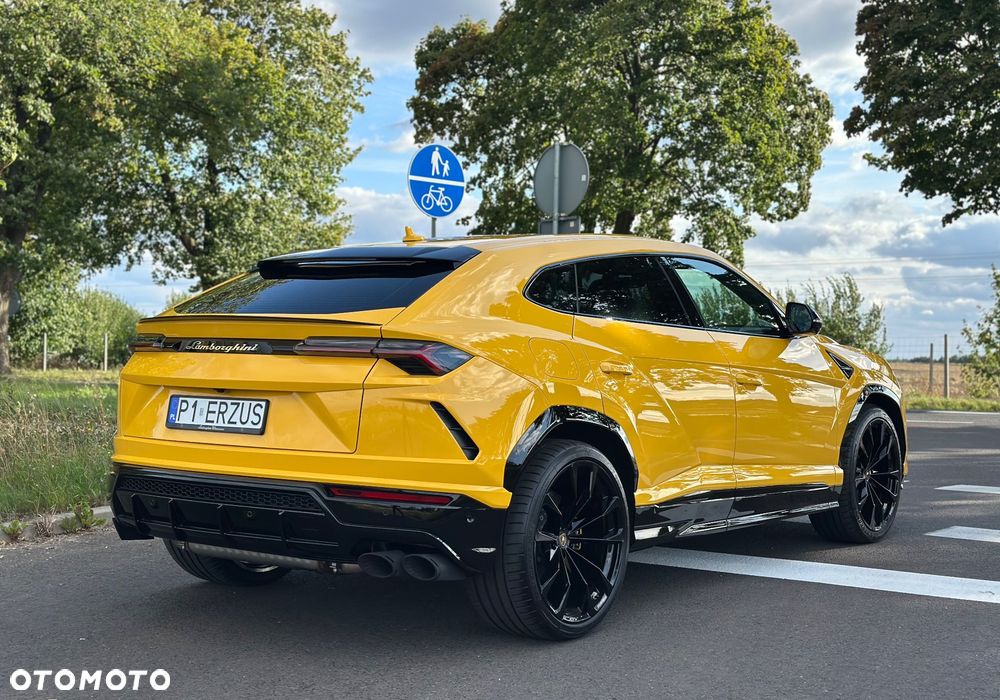 Lamborghini Urus - 10