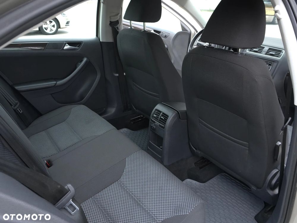 Volkswagen Jetta 2.0 TDI DPF BMT Comfortline - 11