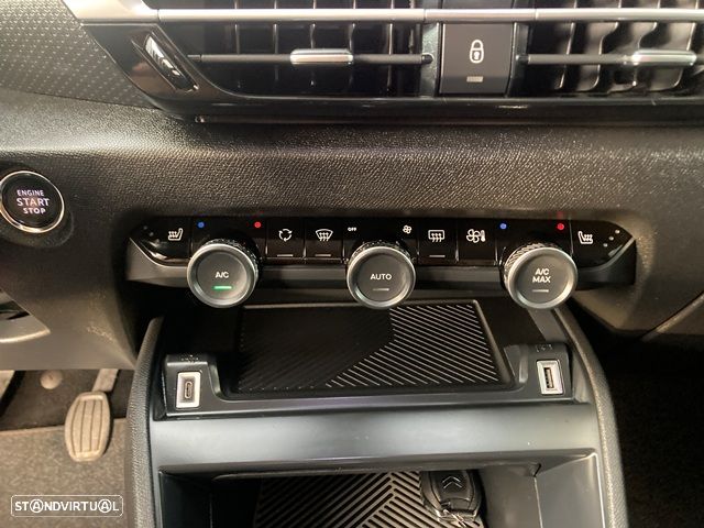 Citroën C4 PureTech 130 Stop&Start SHINE - 24