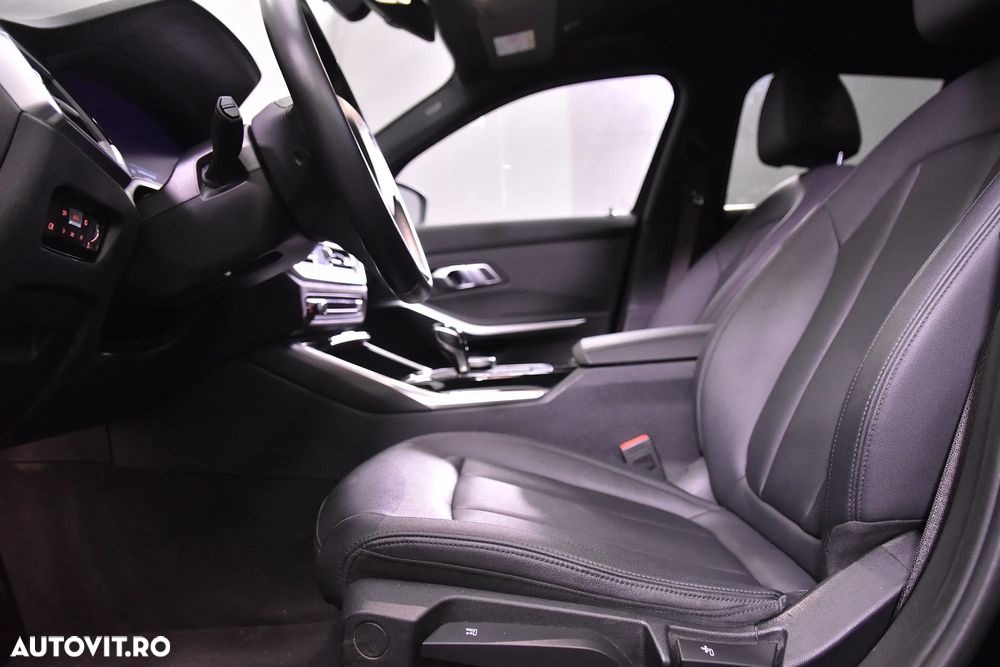 BMW Seria 3 320d AT MHEV - 25