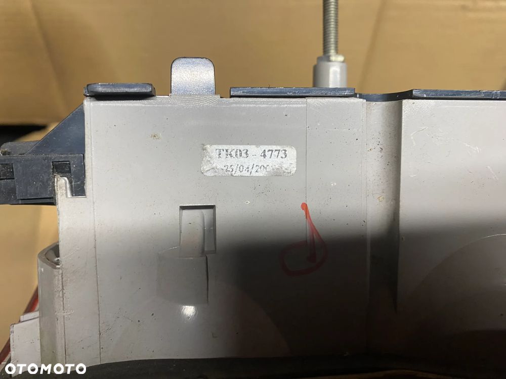 LAMPA TYLNA PRAWA FORD TRANSIT V MK7 TK034773 - 4