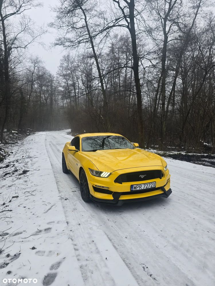 Ford Mustang 5.0 V8 GT - 2