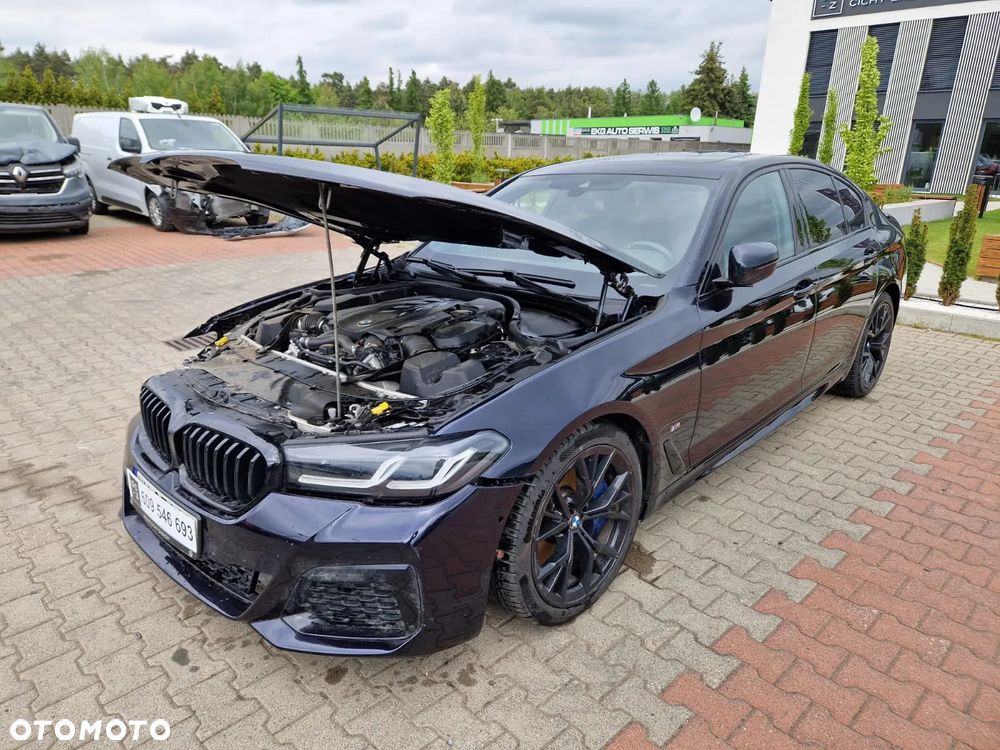BMW Seria 5 M550i xDrive sport - 18