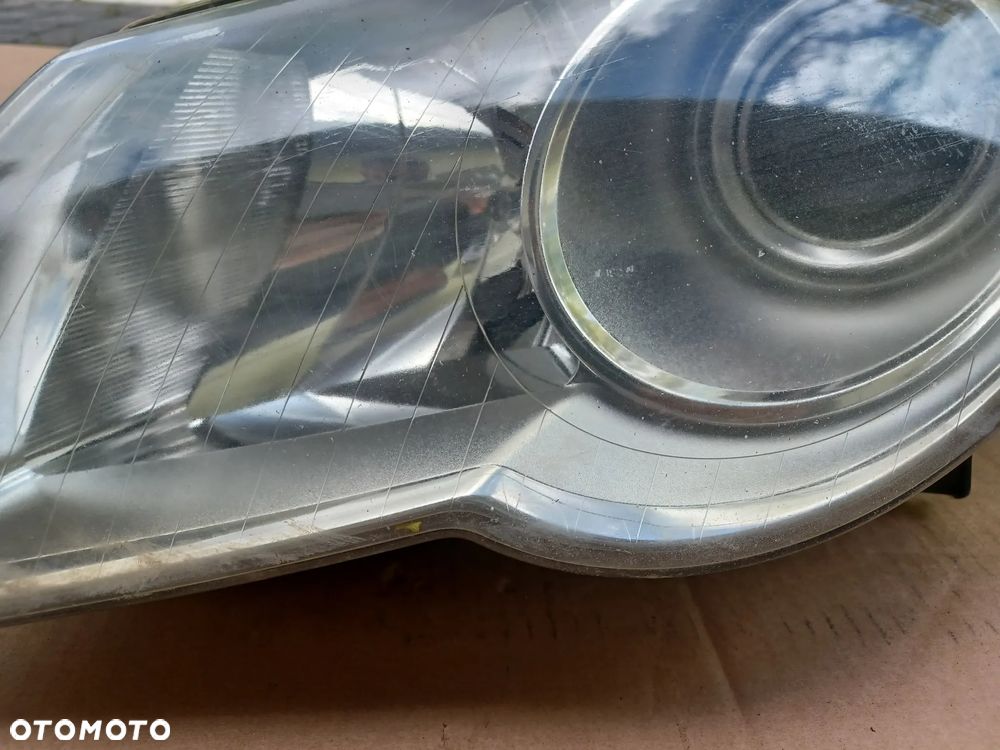 LAMPA PRZEDNIA PRAWA VW PASSAT B6 EUROPA - 4