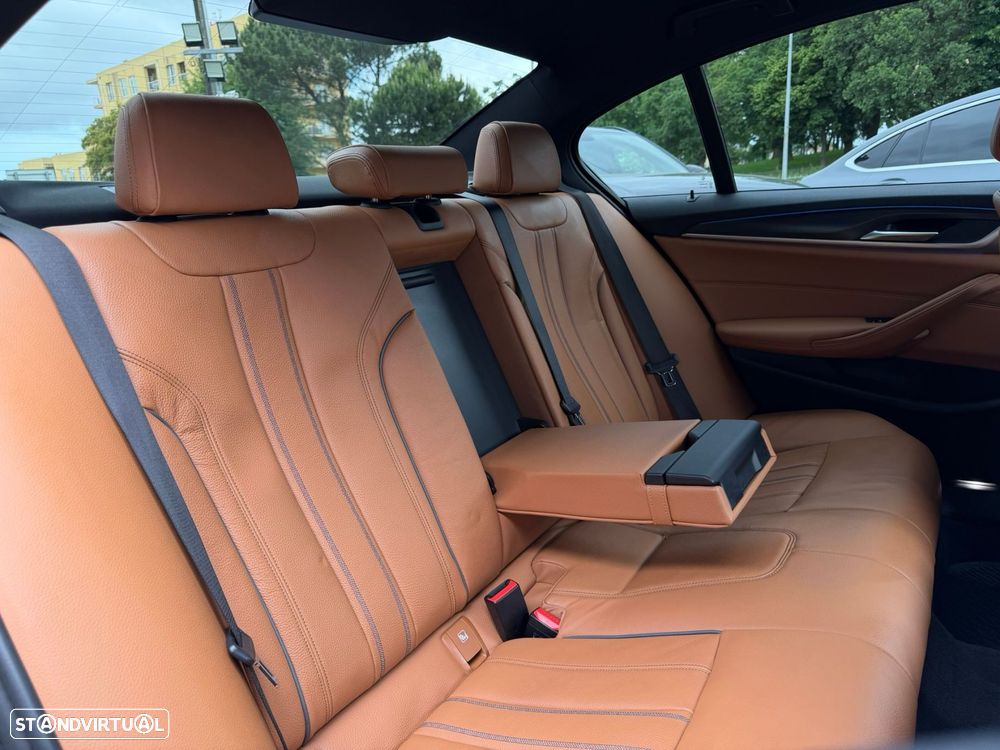 BMW 530 e Pack M - 23