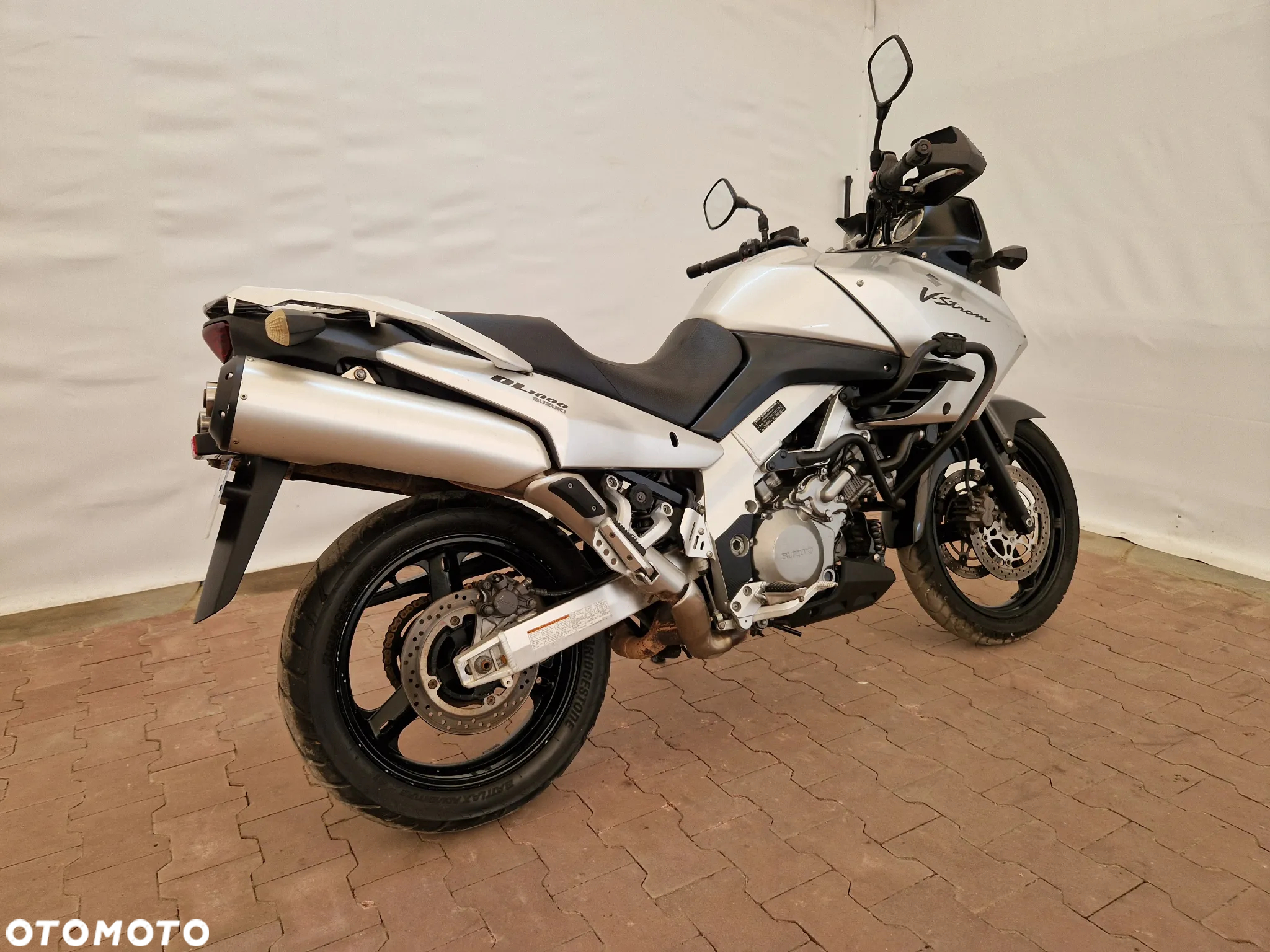 Suzuki DL - 15