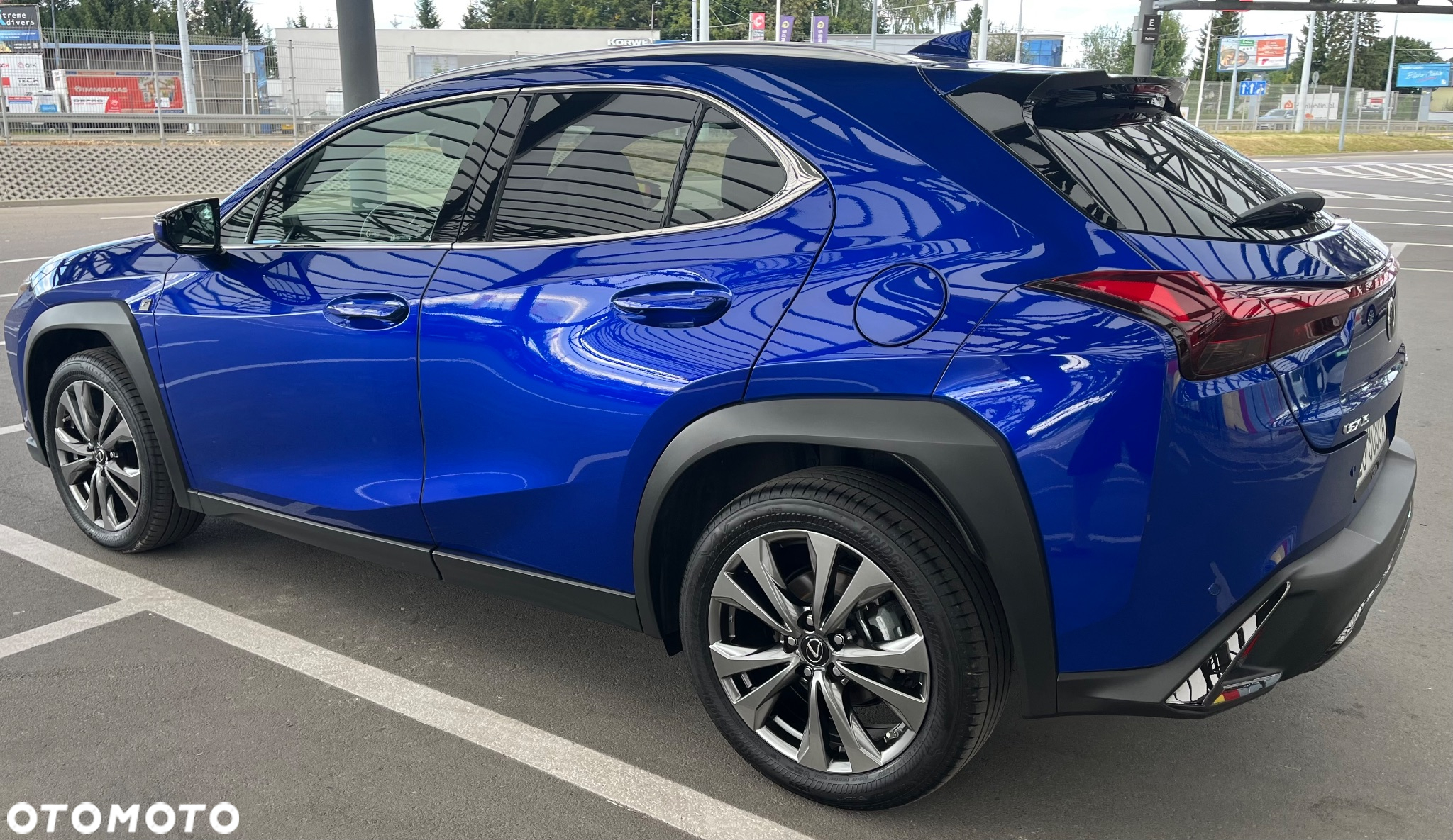 Lexus UX 250h (E-FOUR) F SPORT - 19