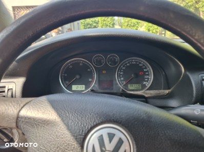 Volkswagen Passat 1.9 TDI Basis - 8