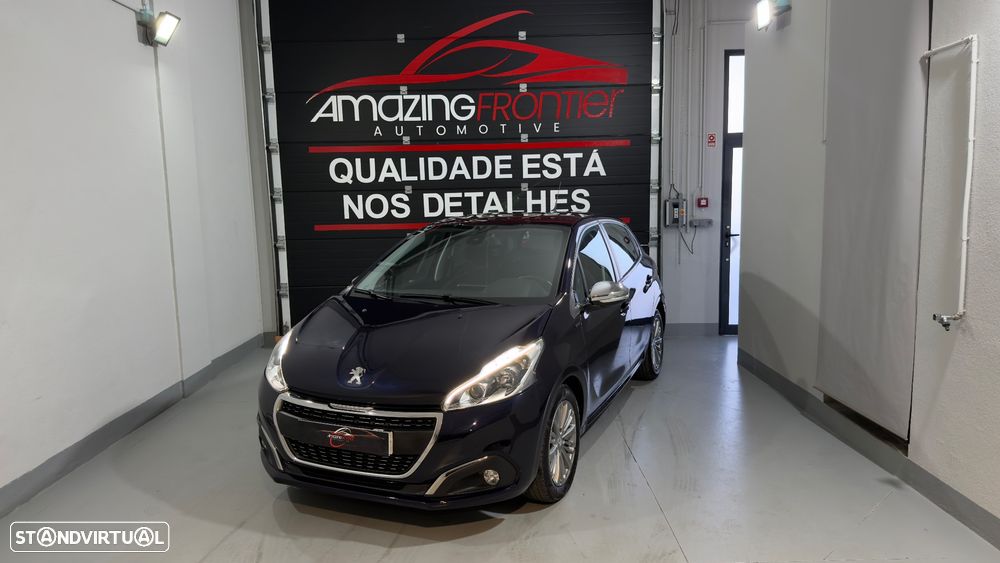 Peugeot 208 1.2 PureTech Signature - 2
