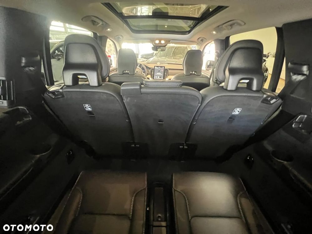 Volvo XC 90 - 25