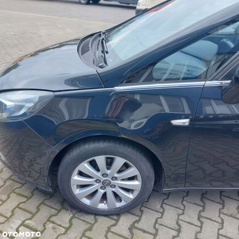 OPEL ZAFIRA C III 2014 1.6CDTi lewy błotnik przód - 1