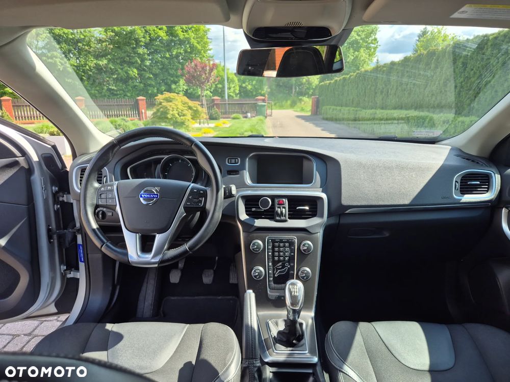 Volvo V40 D2 Momentum - 10