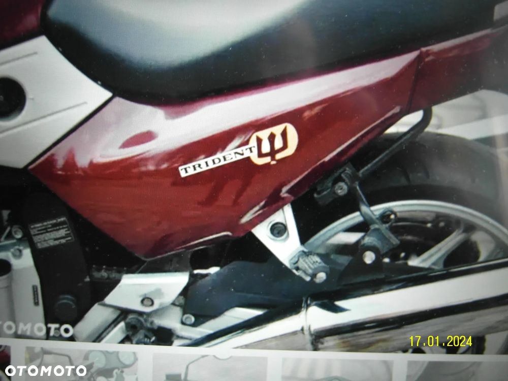 Triumph Trident - 4
