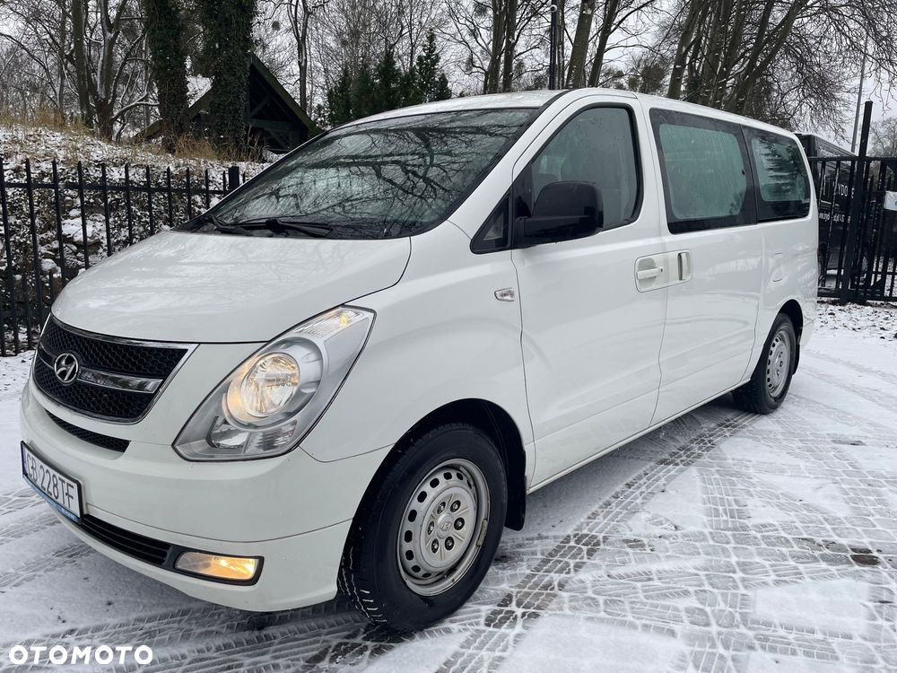 Hyundai H-1 Starex - 1
