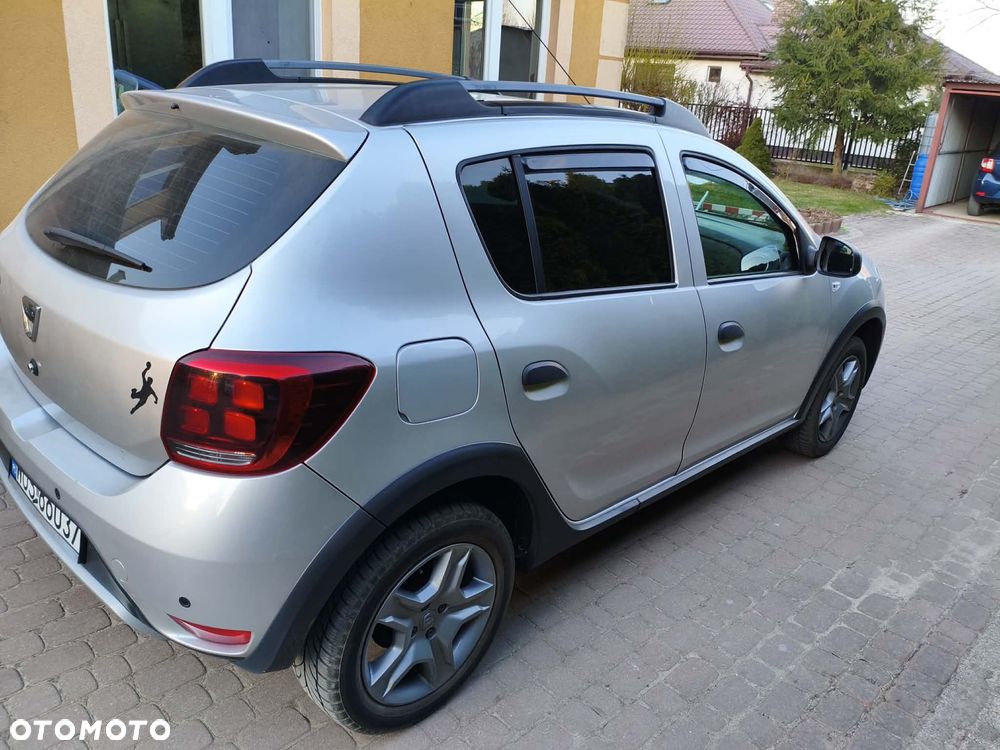 Dacia Sandero 0.9 TCe Laureate S&S EU6 - 4