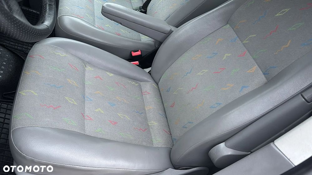 Volkswagen Transporter T5 - 14