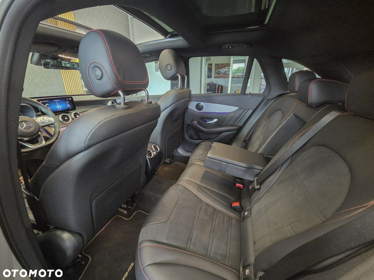Mercedes-Benz GLC - 30