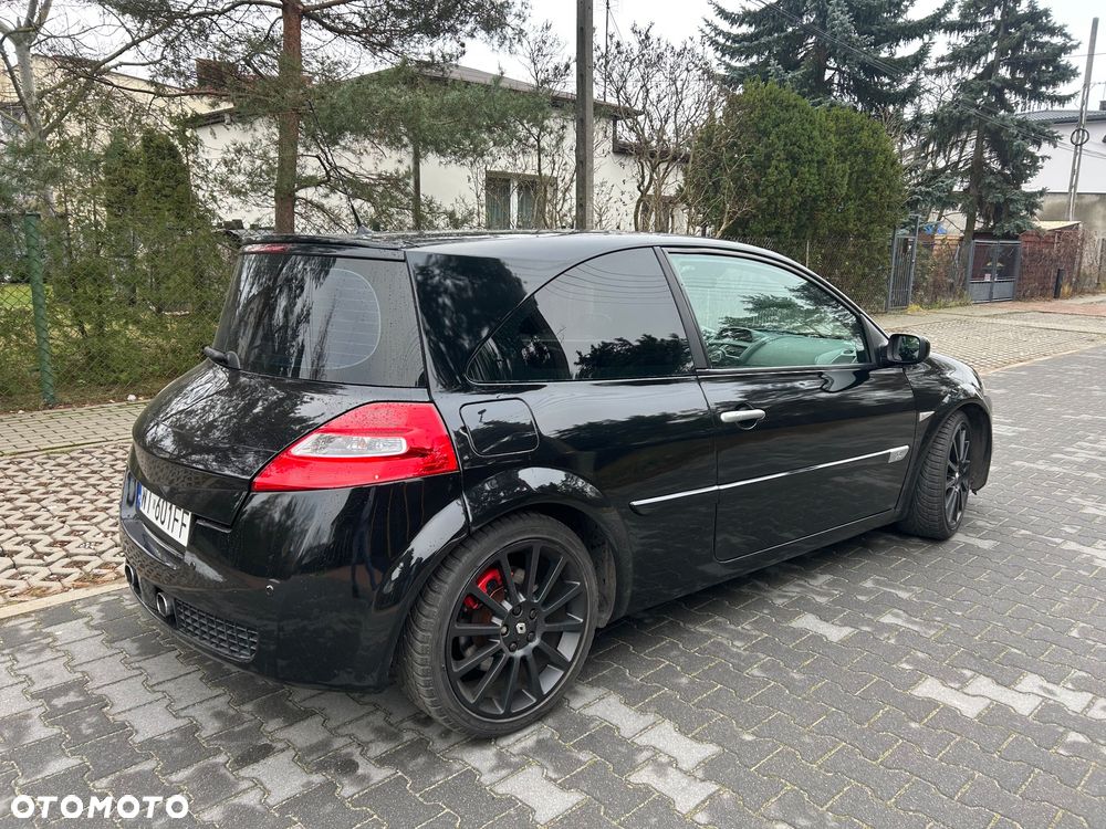 Renault Megane 2.0T F1 Team R-26 - 11