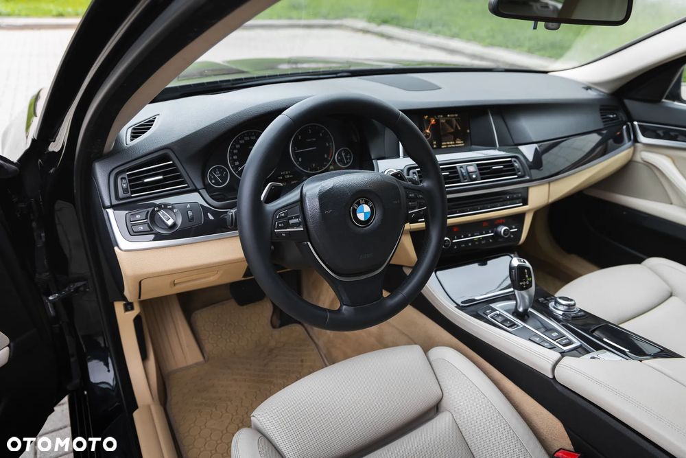 BMW Seria 5 520d xDrive Luxury Line - 7