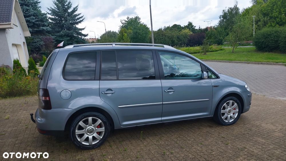 Volkswagen Touran 2.0 TDI R-Line Edition - 28