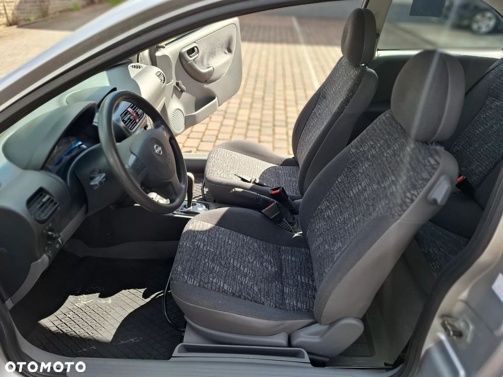 Opel Corsa 1.2 16V Comfort Easytronic - 9