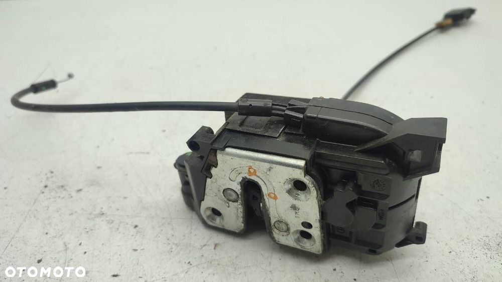 ZAMEK TYŁ PRAWY RENAULT MODUS 4 PIN EUROPA - 1