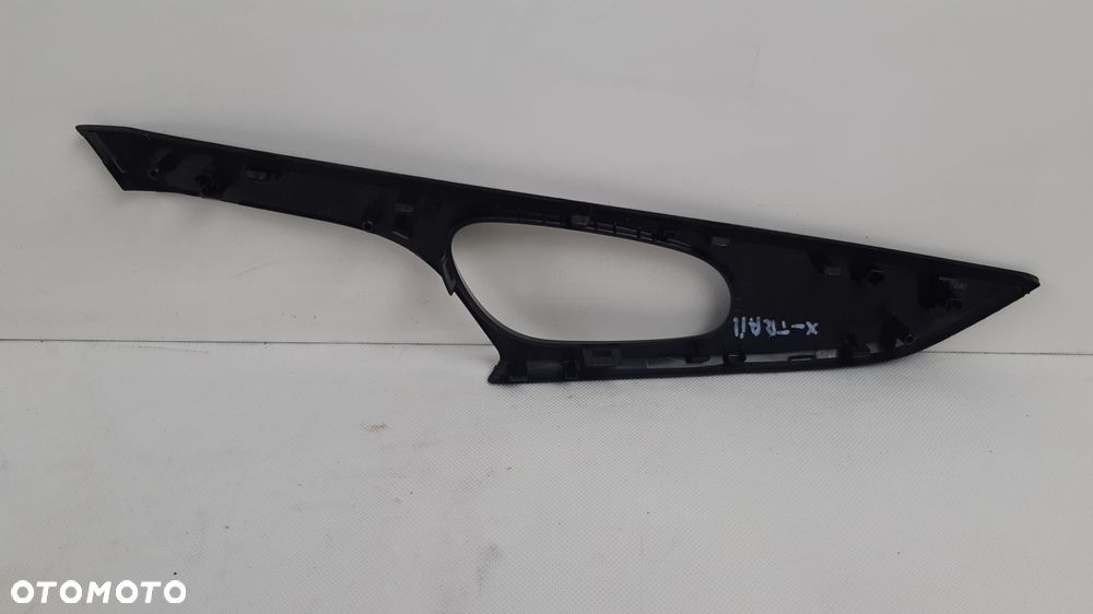 NISSAN X-TRAIL OSŁONA RAMKA KLAMKI DRZWI LEWE PRZÓD 80683-4CL0A - 4