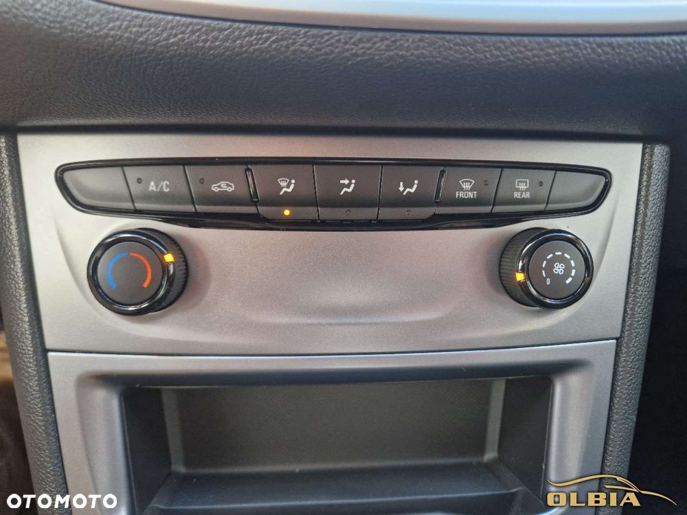 Opel Astra - 25