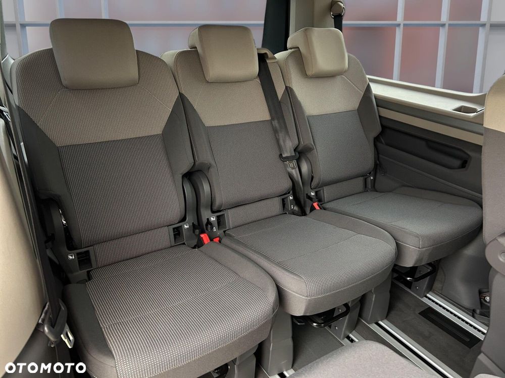 Volkswagen Multivan - 20
