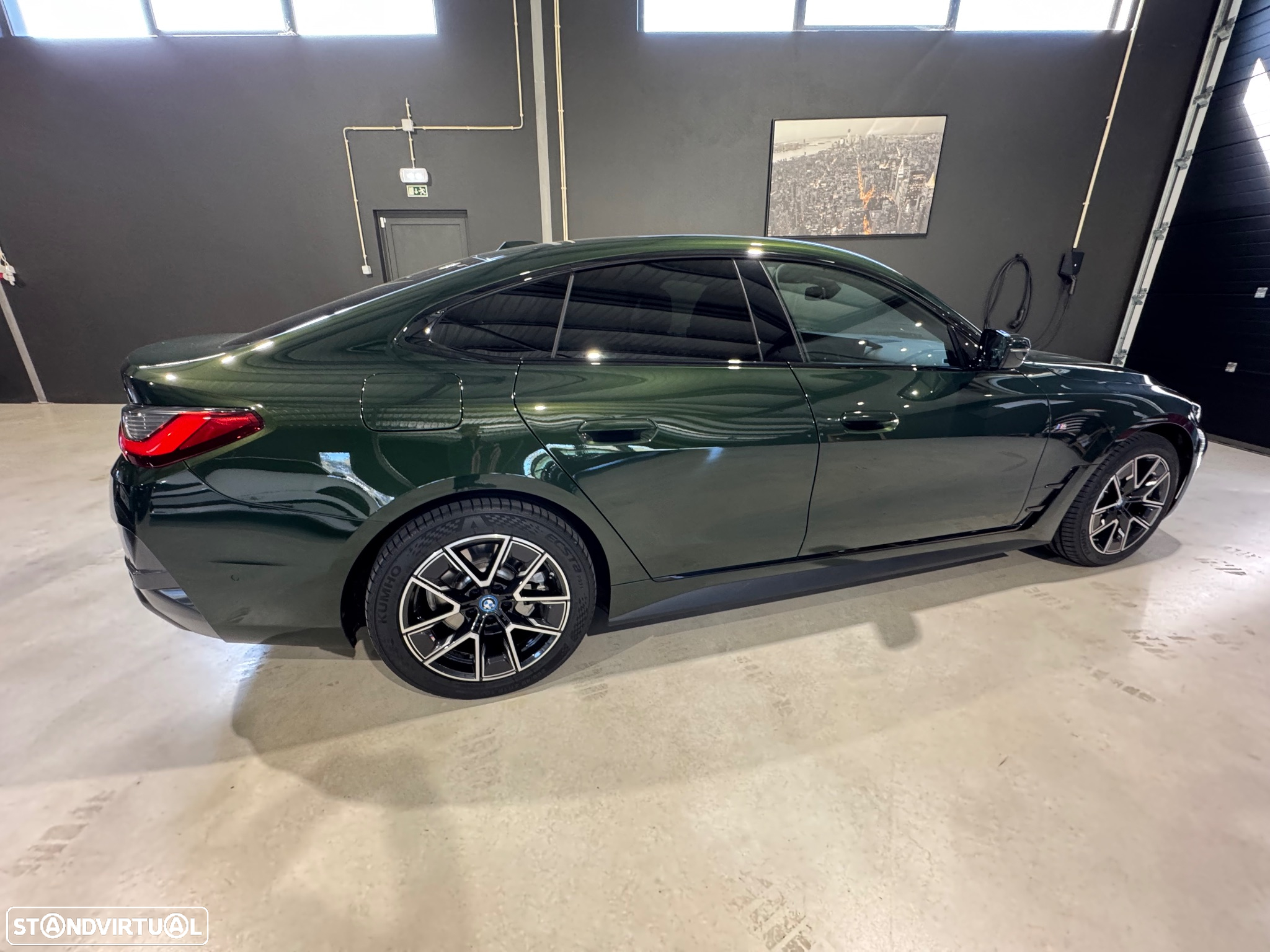 BMW i4 eDrive40 Pack Desportivo M - 11