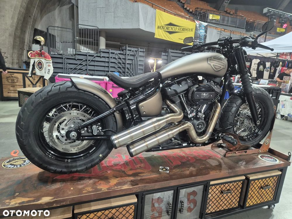 Harley-Davidson Softail Street Bob - 2