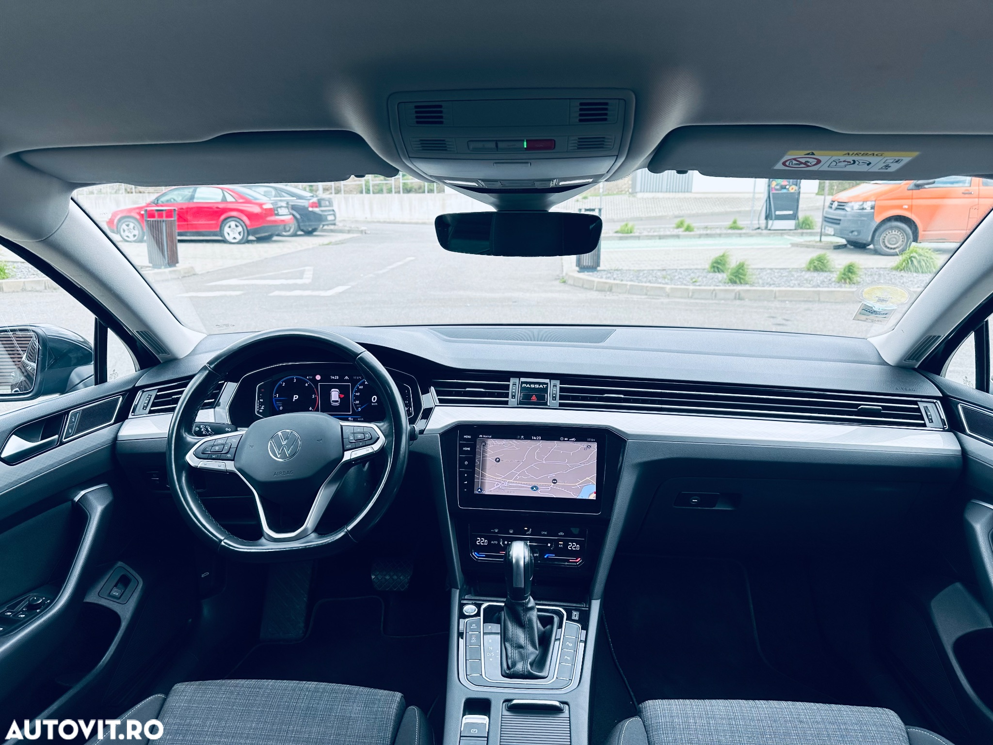 Volkswagen Passat Variant 2.0 TDI DSG Business - 17