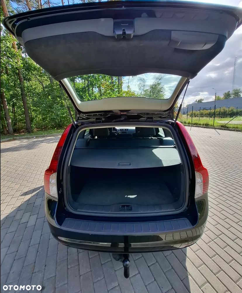 Volvo V50 1.6D Momentum - 19