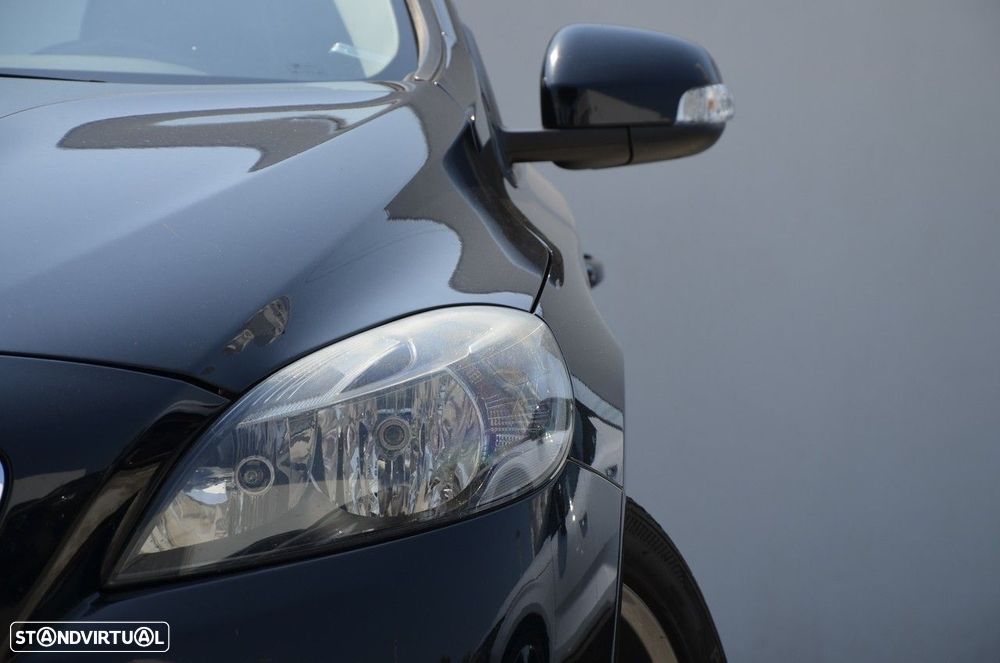 Volvo V40 Cross Country 2.0 D2 Kinetic - 27