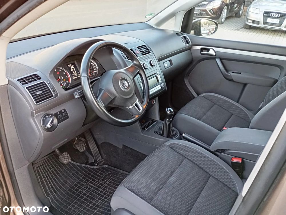 Volkswagen Touran 2.0 EcoFuel Trendline - 6