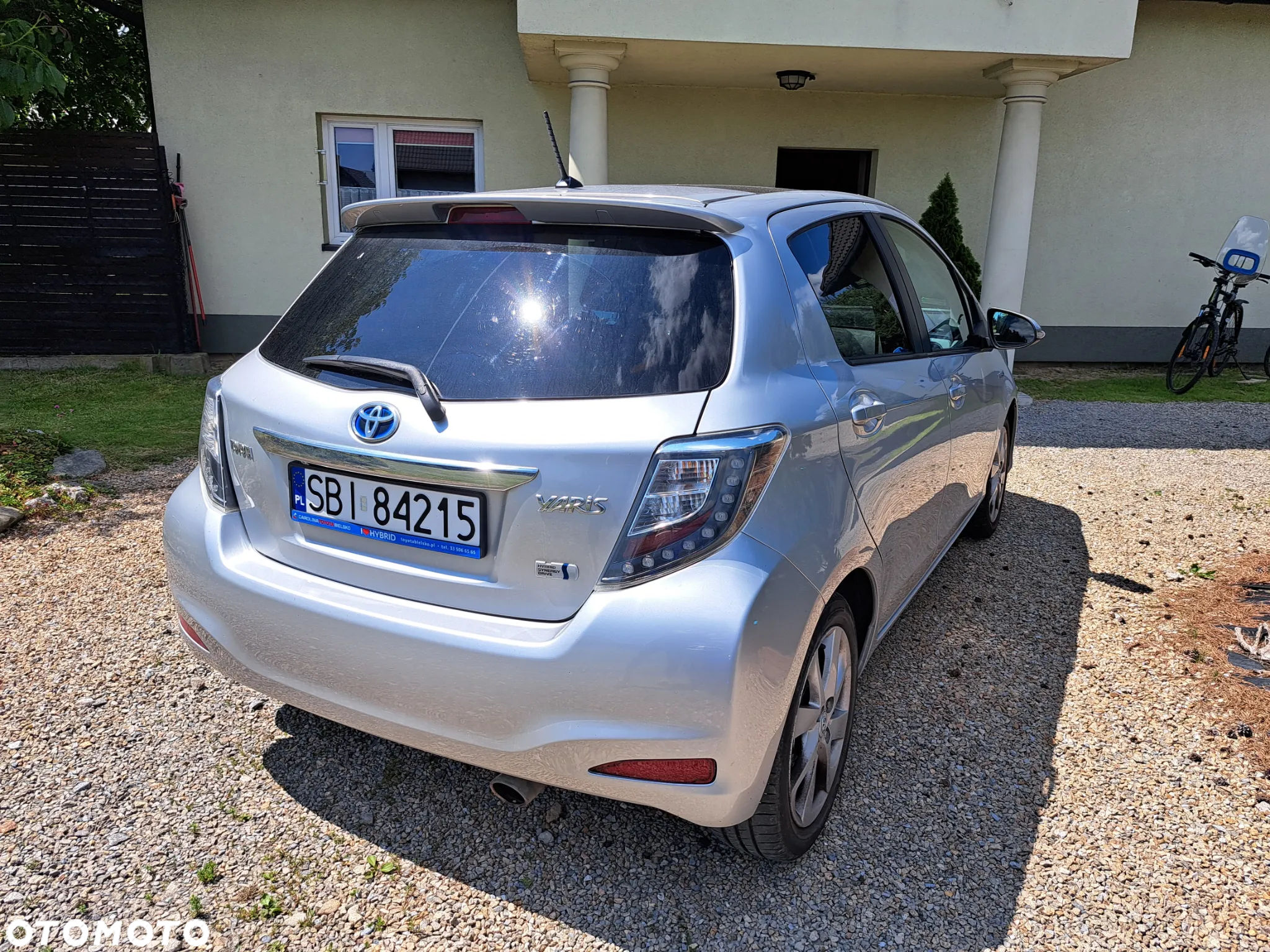 Toyota Yaris Hybrid 100 Sol - 13