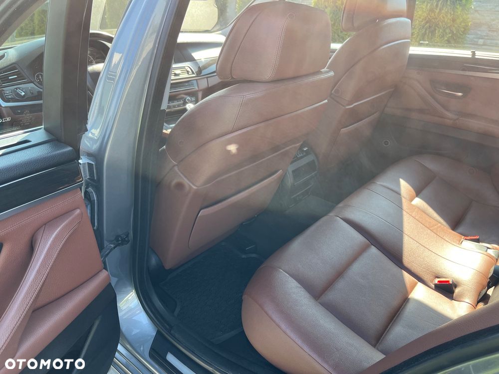 BMW Seria 5 530d - 24