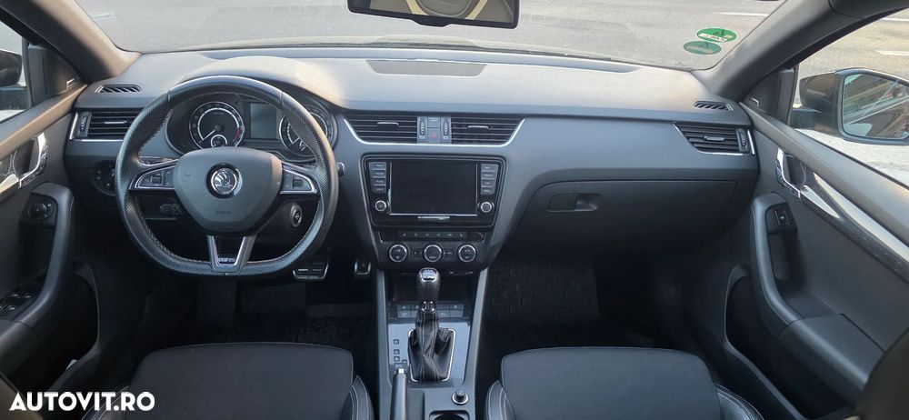 Skoda Octavia 2.0 TDI DSG RS - 11