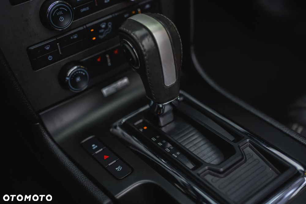 Ford Mustang 3.7 V6 Premium - 26