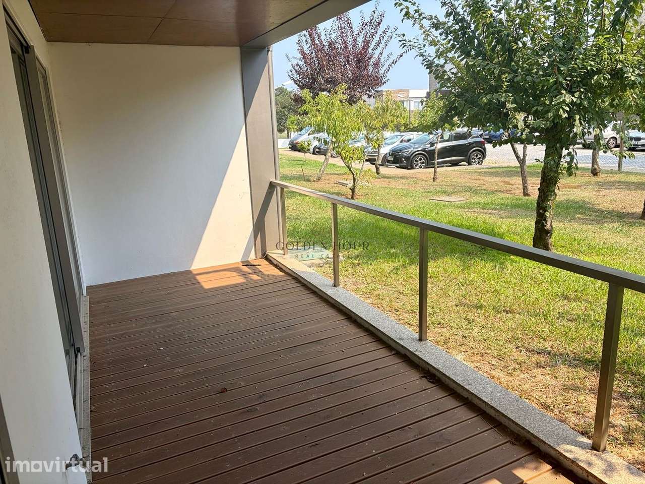 T4 Duplex em Condomínio Fechado com Garagem Box Fechada | Gaia - Grande imagem: 2/53