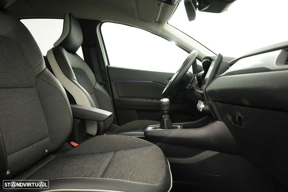 Renault Captur 1.0 TCe Techno Bi-Fuel - 23