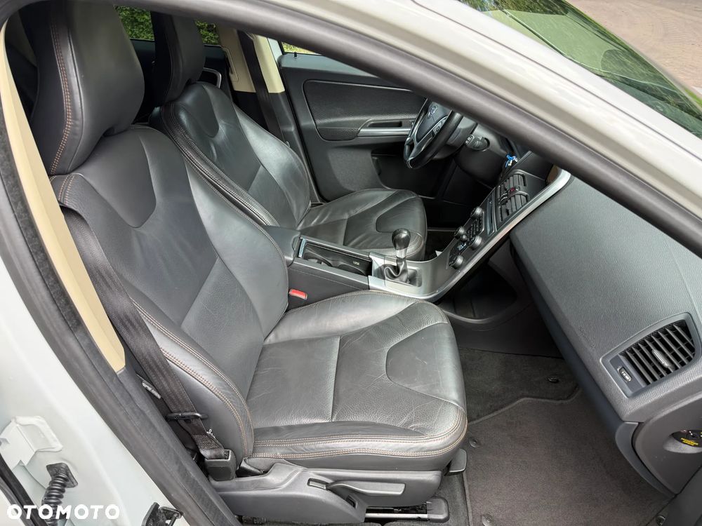 Volvo XC 60 D4 Summum - 22