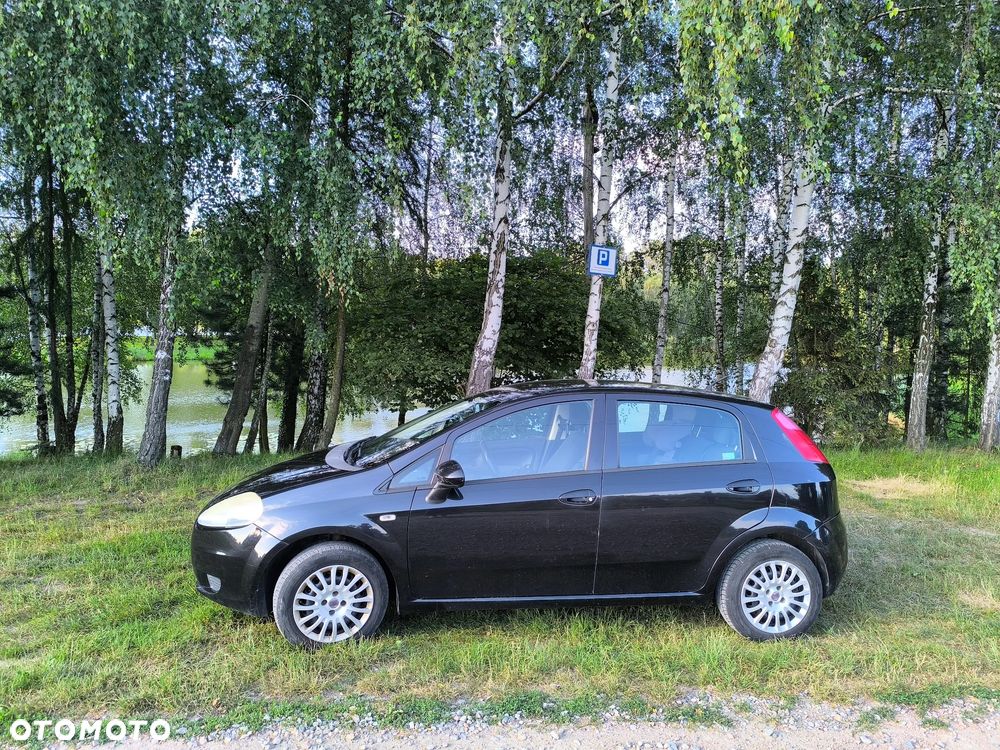 Fiat Grande Punto Actual 1.4 8V Estiva Blue&Me - 1