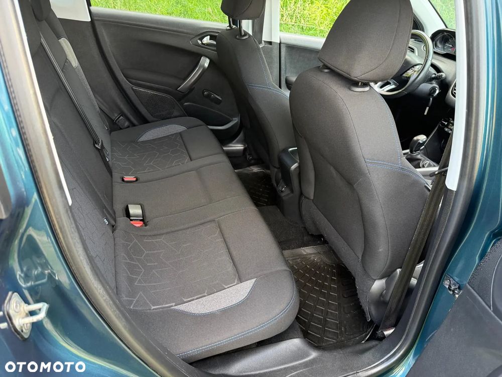 Peugeot 2008 1.2 Pure Tech Style - 10