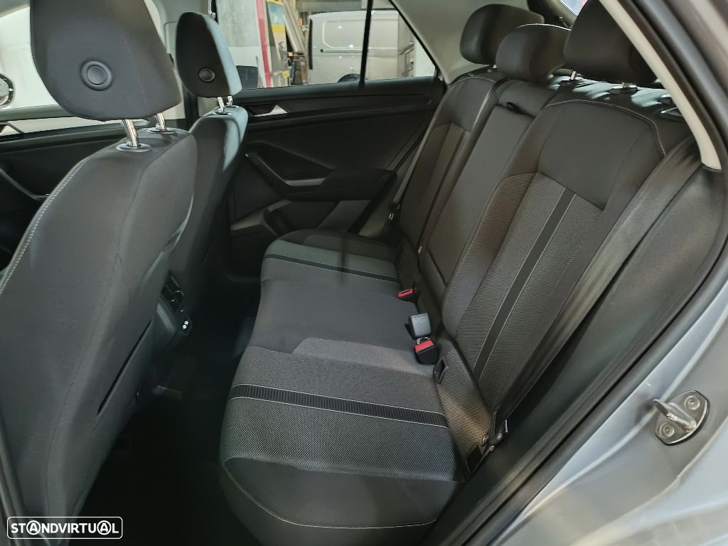 VW T-Roc 1.0 TSI Urban - 16