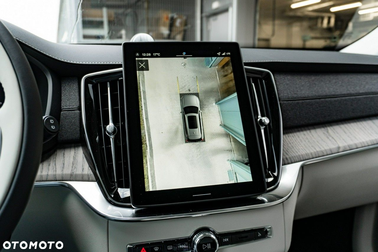 Volvo XC 90 - 30