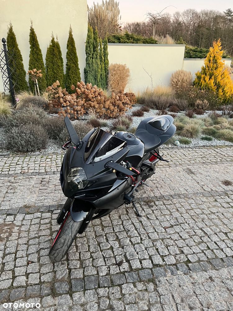Suzuki GSX-R - 14