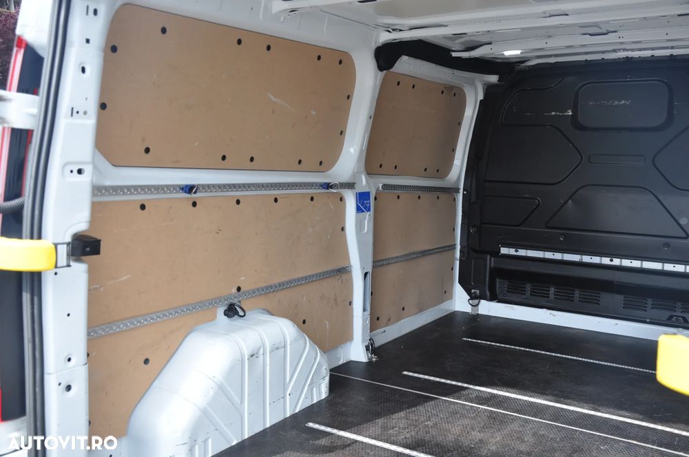 Ford Transit Custom - 8