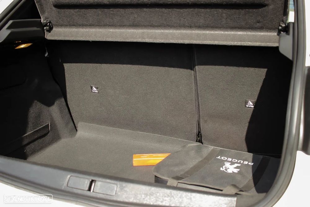 Peugeot e-208 50 kWh Active Pack - 8